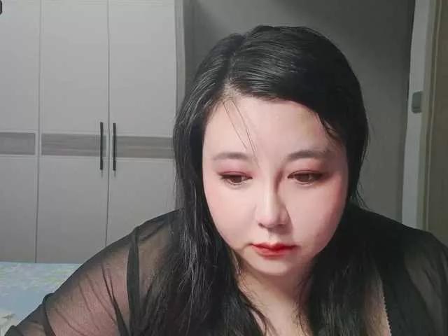 nanasmile from BongaCams