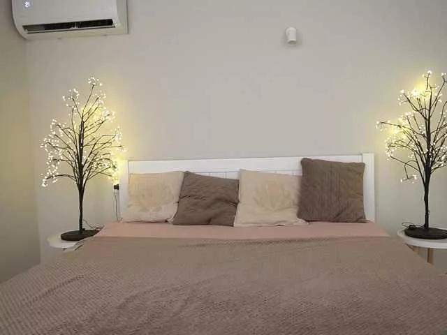 NikkiGold from BongaCams