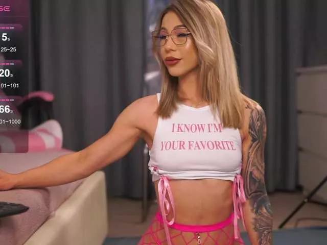 NyrobiNova on BongaCams
