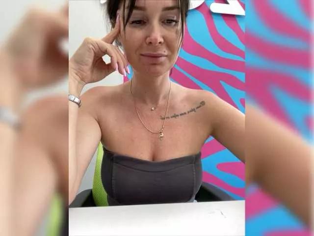 Olli2431 from BongaCams