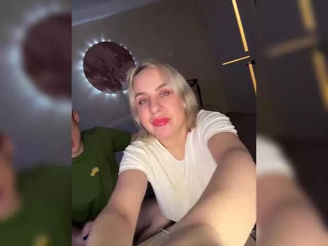 ParaLoveLove from BongaCams