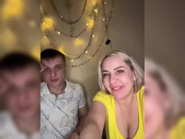 ParaLoveLove from BongaCams