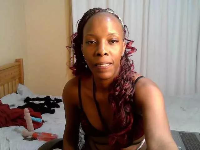 Petite-Eriee from BongaCams is Freechat