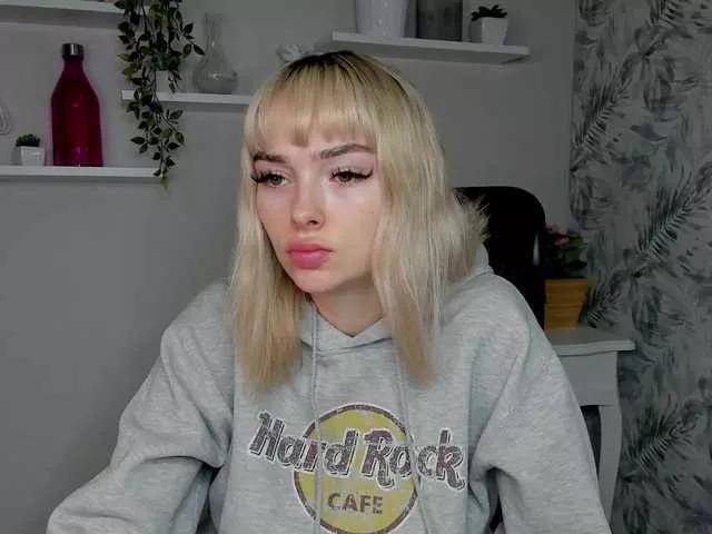 PollyExtasy from BongaCams