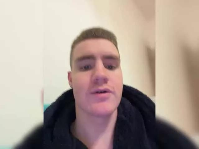 purplewife from BongaCams