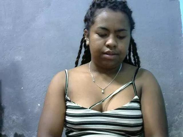 Queencamie from BongaCams