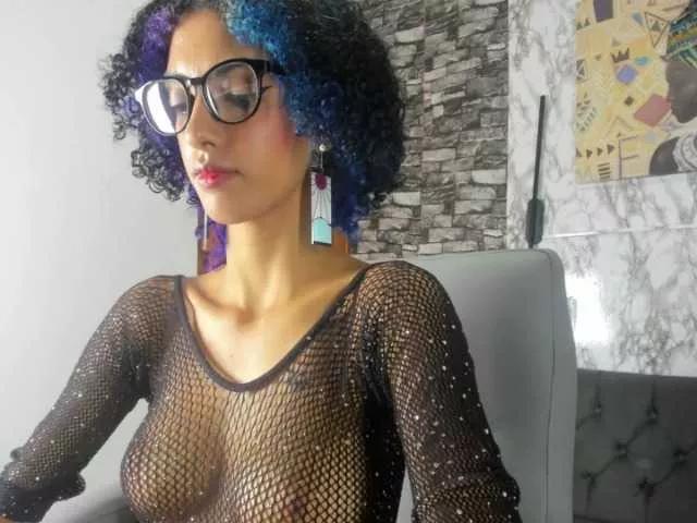 queencuarxxo from BongaCams is Freechat