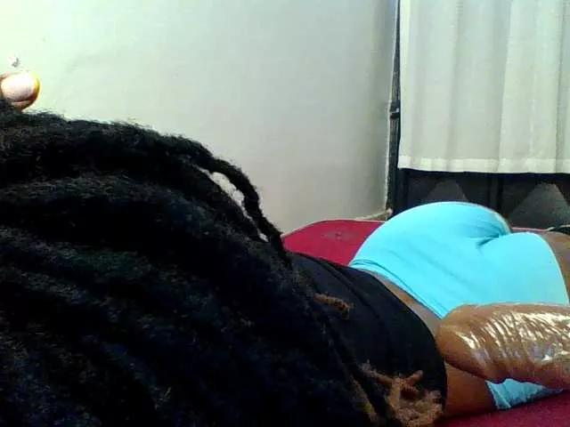 QueenJacky from BongaCams