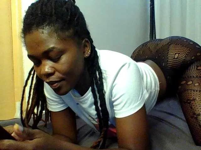 QueenJacky from BongaCams