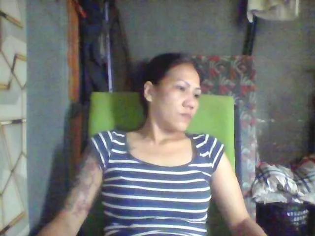 Rarra from BongaCams
