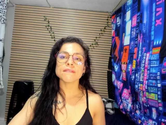rosse2504 from BongaCams