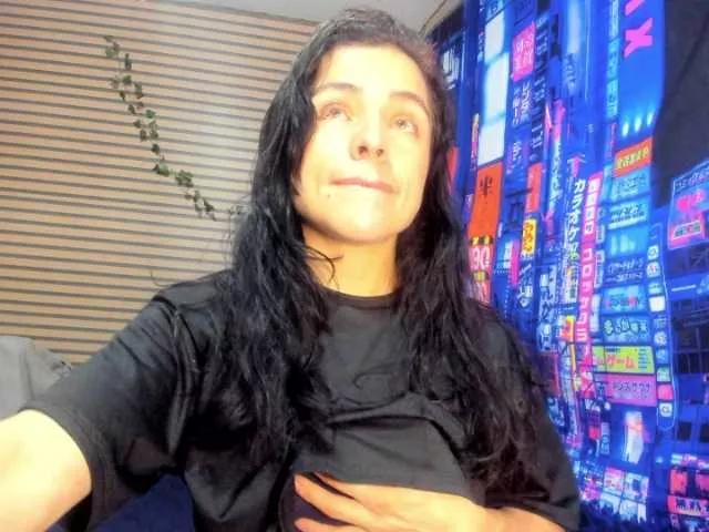 rosse2504 from BongaCams