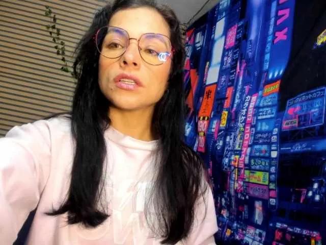 rosse2504 from BongaCams