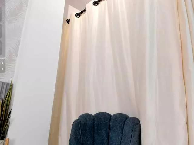 SallyAzmani from BongaCams