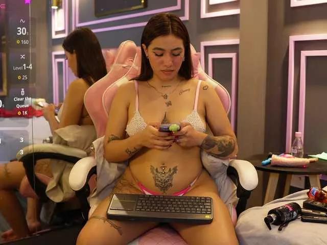 Girls: try live performances with matured performers, from dancing to quirks, in a variety of beautiful sex cams.