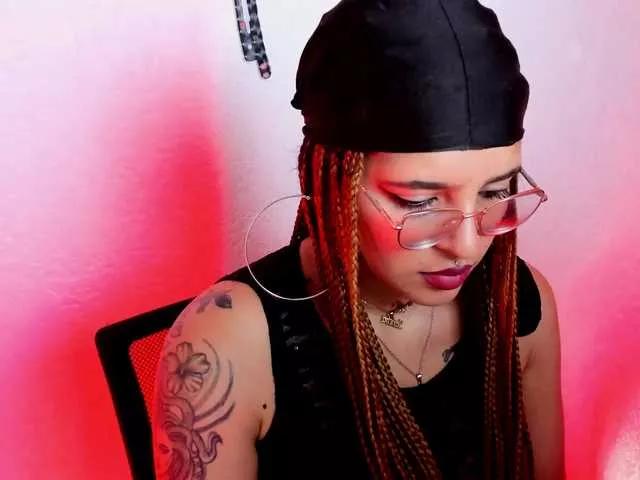SarahDark from BongaCams is Freechat