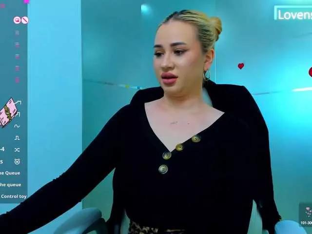 sassyqueen from BongaCams