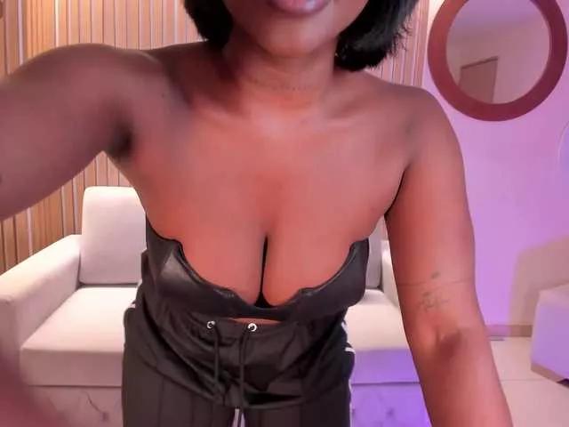 SavannahStorm from BongaCams