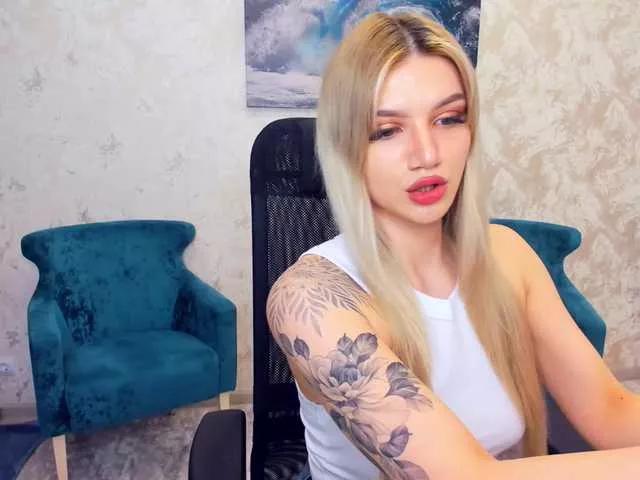 SelenaMoonlight from BongaCams