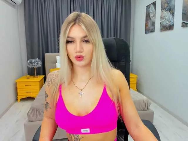 SelenaMoonlight from BongaCams