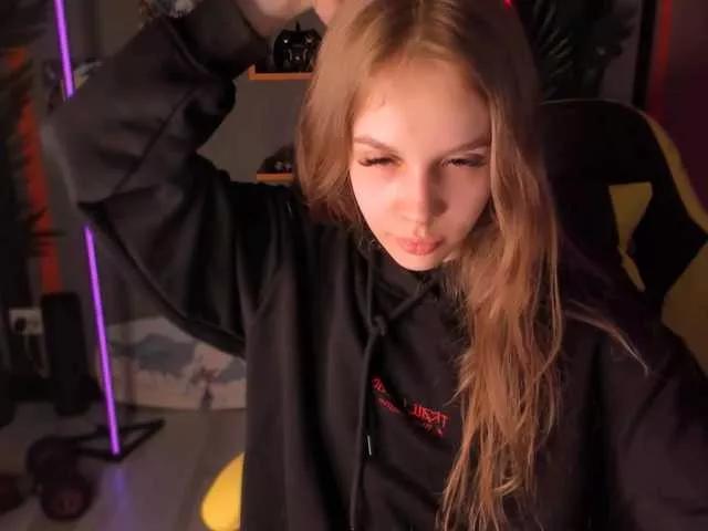 SelenHellsWeet from BongaCams
