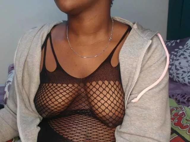 slikypearl from BongaCams is Freechat