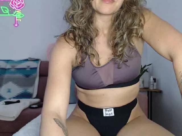Sonyaxbelle from BongaCams is Freechat