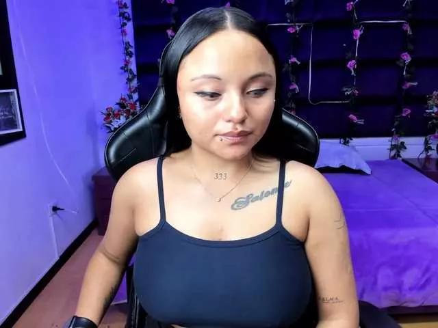sweelanna from BongaCams