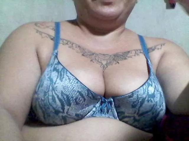 sweetasian33 from BongaCams