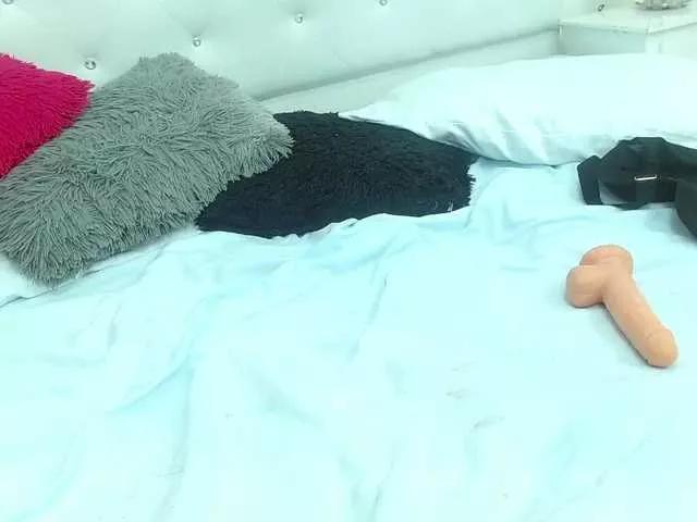 sweetkitty- from BongaCams is Freechat