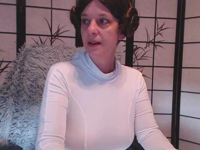 SweetLongLips from BongaCams