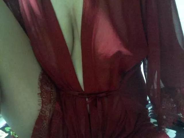 sweetmama17 from BongaCams