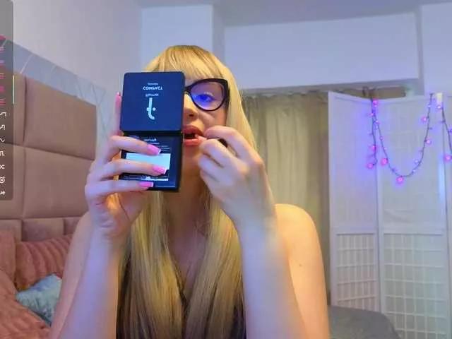 SweetScribe from BongaCams