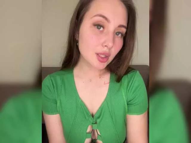 SweetyW- from BongaCams