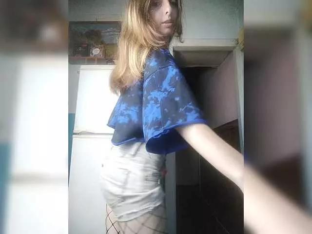 VelvetMoon11 from BongaCams