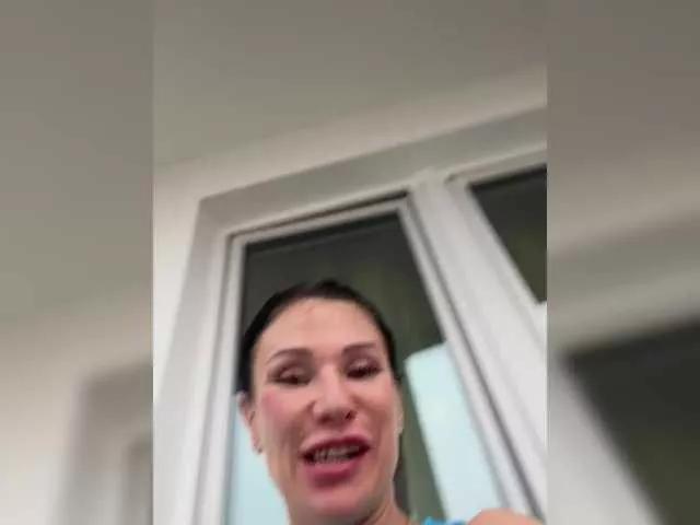 VIKAKLUBNIKA webcams show profile image 