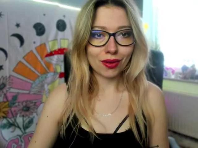 xxHeidiLove from BongaCams