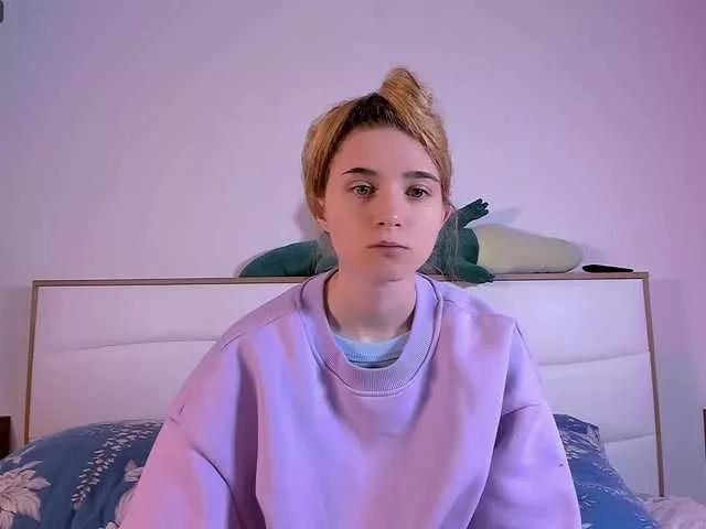 xxyasaxx from BongaCams