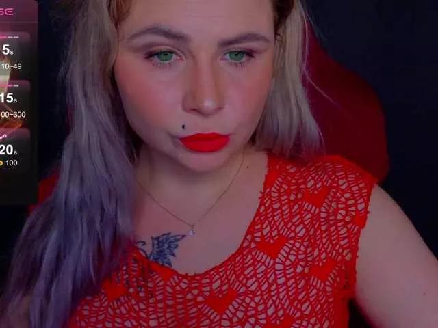 YourFunnyBlondiee from BongaCams is Freechat