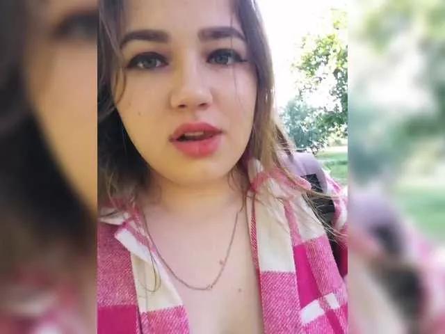 Yulua1285 from BongaCams