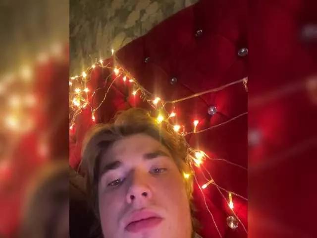 Zolomax228 from BongaCams