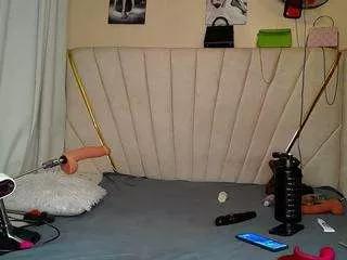 1sexy-love from CamSoda is Freechat