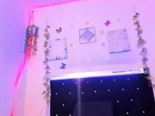 akarirosetti from CamSoda is Freechat