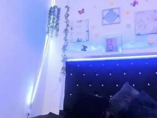 akarirosetti from CamSoda is Freechat