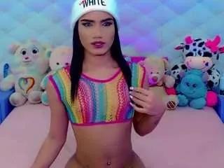 alanna-dollsx from CamSoda