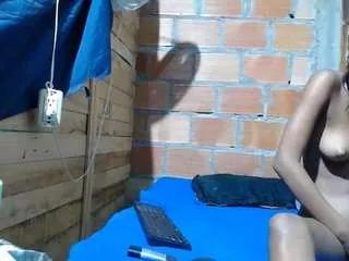 alanna-dubois from CamSoda is Freechat