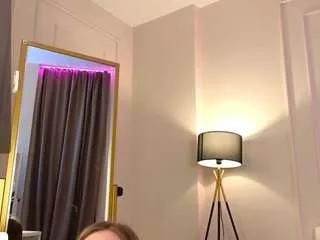 Girls: try live performances with matured performers, from dancing to quirks, in a variety of beautiful sex cams.