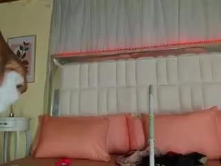 almasaennz from CamSoda