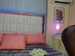 almasaennz from CamSoda