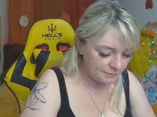 amandaskript from CamSoda